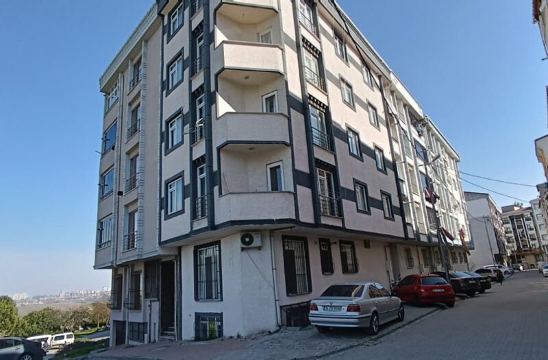 ARDIÇLI MAHALLESİ 1+1 BAHÇE KATI TEMİZ MASRAFSIZ  KİRALIK - Esenyurt
